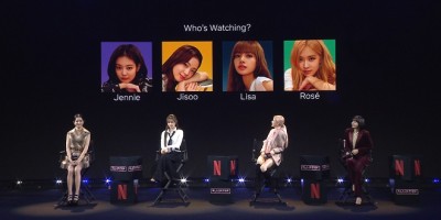 糗历史成珍贵回忆！Netflix独家上线《BLACKPINK: Light Up the Sky》