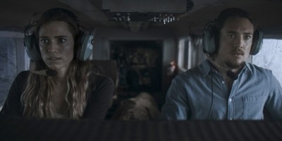 强压对密室的恐惧！《最後的王国》乌特雷德卷入《空中谜航》暴风圈