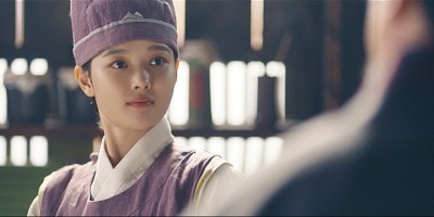 金裕贞绝美古装正式登场！《红天机》初会安孝燮轿咚收视冲冠军