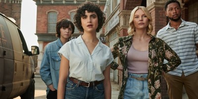Netflix《德州电锯杀人狂2022》首曝预告！皮面人近50年回归血腥再起
