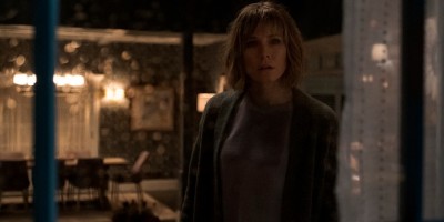 黑色喜剧版《窥探》！Netflix剧集《窗边女孩与对街屋中的女子》公开正式预告