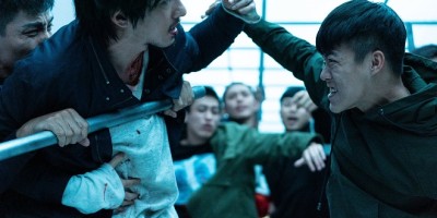 谢佳见《售命》脱裤逼酒店妹玩色！傅孟柏享受挨揍导演笑亏有够M