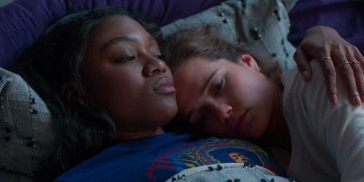 当吸血鬼爱上魔物猎人！Netflix女同美剧《一猎锺情》诉相爱相杀女女恋