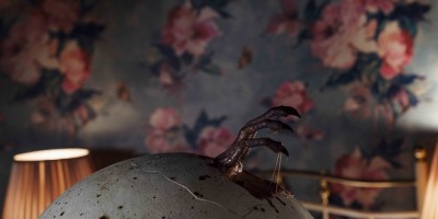 女孩捡诡蛋全家遭殃！恐怖新作《孵魔》获烂番茄91%高分