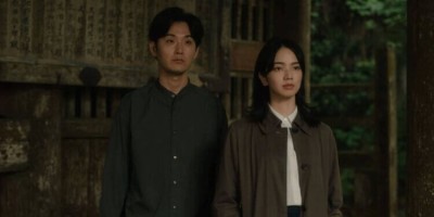 【影评】《我们是谁》：献给徘徊者的灵魂之歌，凄美中又带点灵异感