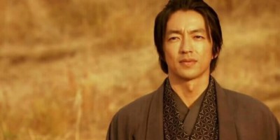 再看一次《仁者侠医》: 在乱世中淬出的人性光明，经典日剧 Netflix 线上播映