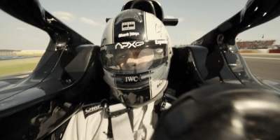 【影评】《F1：狂飙飞车》：300km/h 的刺激！老兵重回竞技赛道，就像本片将老派但有效的夏日娱乐大片带回好莱坞