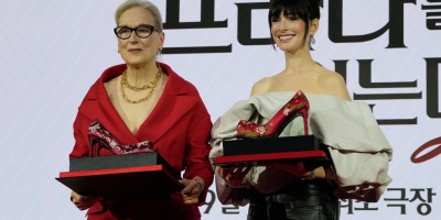 《穿普拉达的女王2》陷“辱华”争议：亚裔角色命名与刻板塑造，为何引爆舆论？