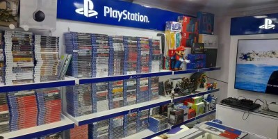 PlayStation 停产实体光盘引发玩家反弹：超16万人联署要求保留，担忧零售岗位与游戏所有权受冲击