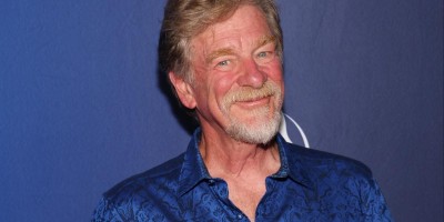 荣耀之地痛失其王：《狮子王》导演罗杰·艾勒斯逝世，一个时代的落幕