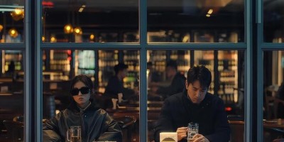 谁说翻拍必毁神作？赵又廷、张子枫新剧《秋雪漫过的冬天》，拍出了成年人最隐忍的善意