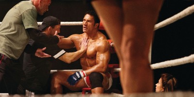 撕掉肌肉标签：巨石强森在《粉碎机》中贡献影帝级表演，直面格斗传奇的毁灭与新生