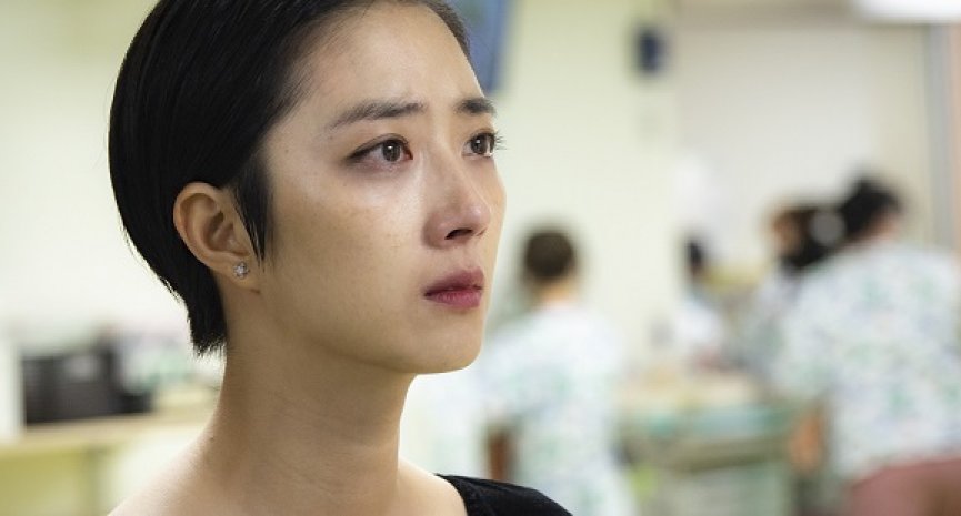 压轴国片《腿》锁定圣诞档期！正式预告曝光桂纶镁飙演技落泪超揪心
