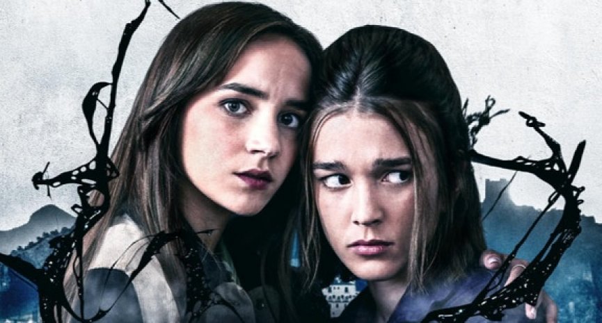 父母为杀人魔！Netflix西班牙剧集《诡城费里亚：暗黑之光》首曝预告