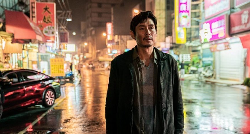 Netflix独家上线谍报动作大片！《夜叉：浴血谍战》惊现辽宁夜市街景-DramaClub