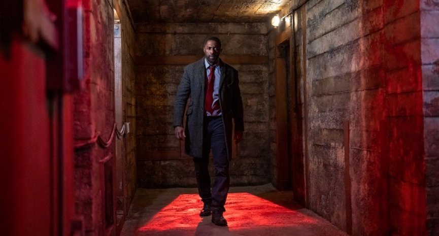 Netflix首曝《路德探长：落日之殇》剧照！伊卓瑞斯艾巴越狱缉拿连环杀手