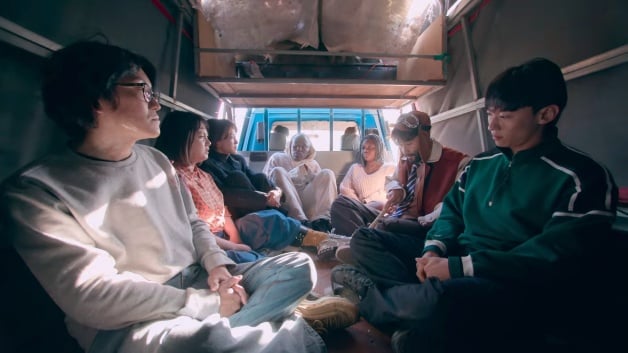 Netflix《丧尸宇宙》开播 10 大看点！第五集恐怖值爆表，Dex 全场开外挂