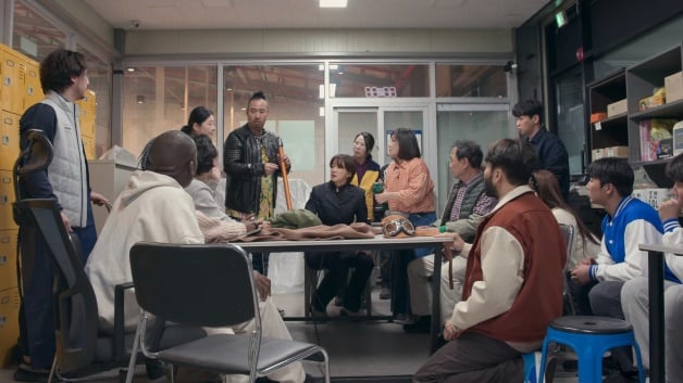 Netflix《丧尸宇宙》开播 10 大看点！第五集恐怖值爆表，Dex 全场开外挂