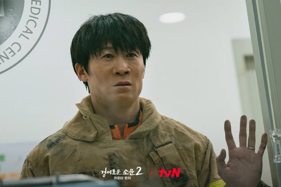 陈善圭在《驱魔麵馆 2：全面回击》饰演热血消防员马酒石。