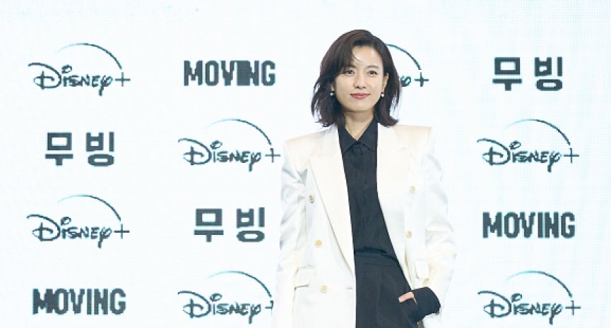 韩孝周《MOVING异能》大改造网喊「认不出来」！化身控制狂背后故事藏洋葱