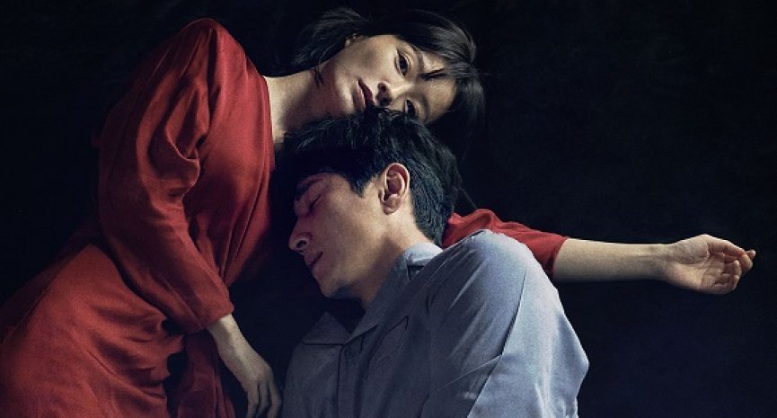 李善均、郑裕美变身惊悚夫妻！奉俊昊大讚《鬼梦游》十年来最具突破性的恐怖电影