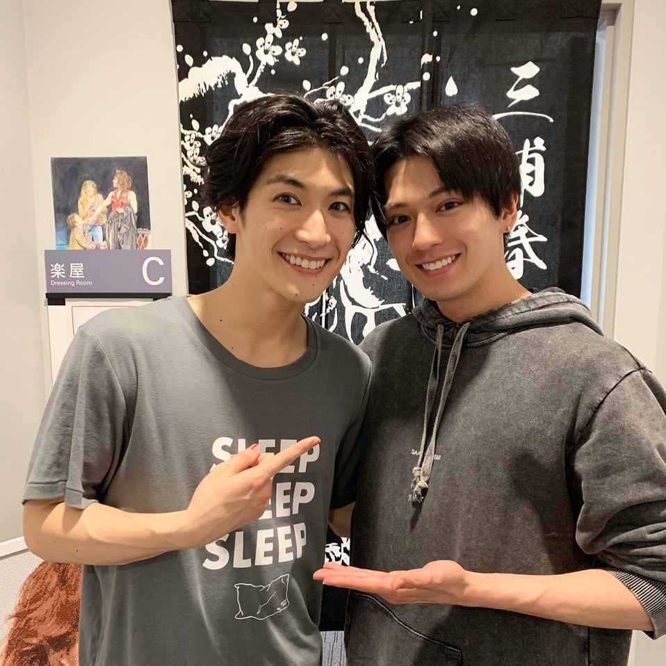 新田真剑佑介绍＋15部影剧推荐！《航海王》索隆超帅还原、闪婚年上圈外女友惊呆网