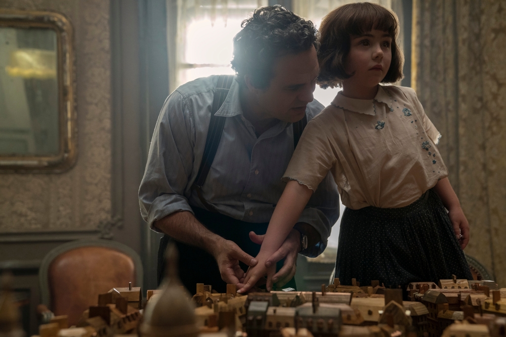 Netflix《呼唤奇蹟的光》必追8看点！盲女情牵德国士兵，纳粹大屠杀摧垮人性