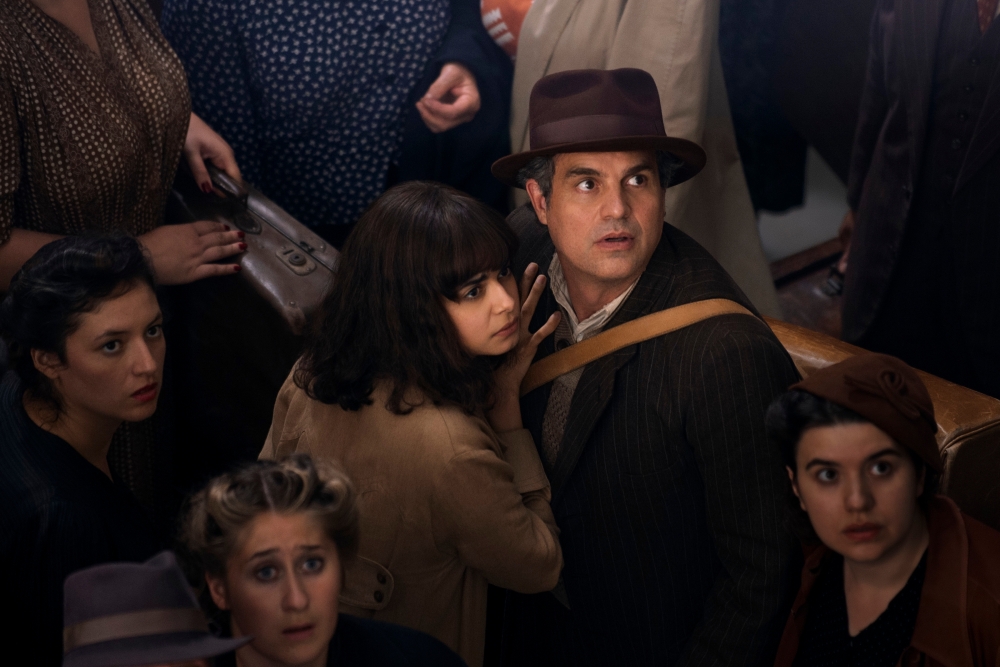Netflix《呼唤奇蹟的光》必追8看点！盲女情牵德国士兵，纳粹大屠杀摧垮人性