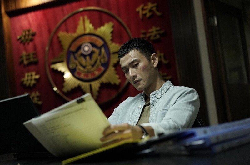 台剧 9 位痞帅刑警盘点！李铭顺大展视帝级演技、许光汉化身钢铁直男刑警！