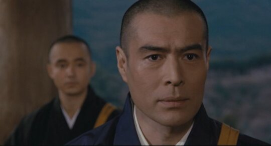 北大路欣也主演的 1984 年日本佛教电影《那片星空那片海》讲述空海大师的事迹，台湾 2024 年底上映，加藤刚饰演最澄法师。