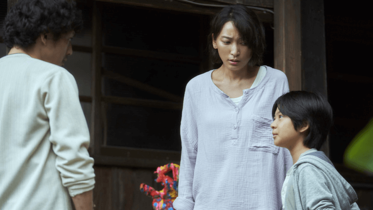 【影评】《隐瞒之事》：成为“家人”是喜是悲？我们都该有“选择”的勇气首图