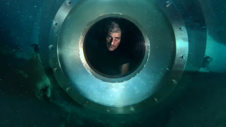 Netflix 纪录片《失落泰坦:铁达尼观光潜水器遇难揭秘》:每一声碳纤维爆裂的声音,都是步入地狱的脚步声 Netflix 纪录片《失落泰坦:铁达尼观光潜水器遇难揭秘》:每一声碳纤维爆裂的声音,都是步入地狱的脚步声