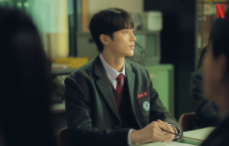 Netflix 宣布将制作《我独自升级》真人版影集！《背着善宰跑》边佑锡担纲男主角