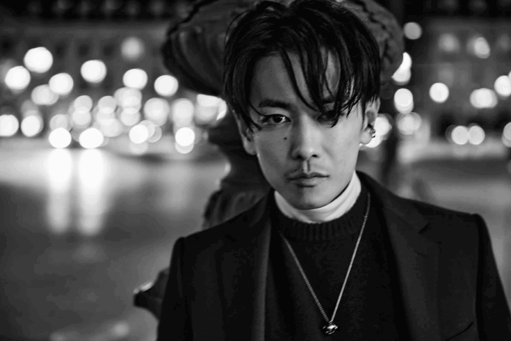 《玻璃之心》佐藤健：从天堂医生、绯村剑心到乐团主唱，成为“糖粉”的洗脑 8 步骤