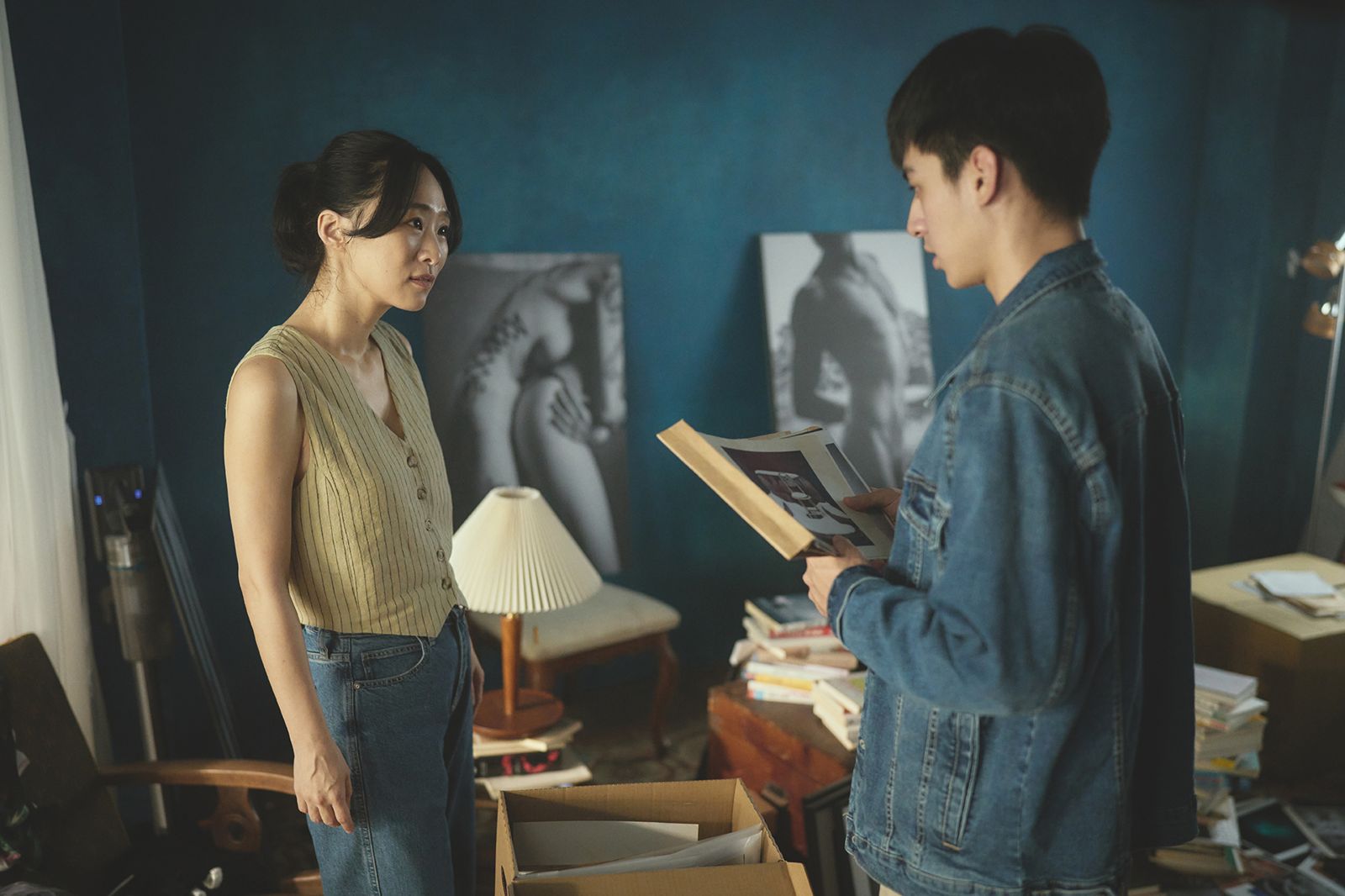  在《失明》中，刘敬饰演林依晨的儿子，却爱上了妈妈的前女友吴可熙，剧情设定相当大胆前卫。