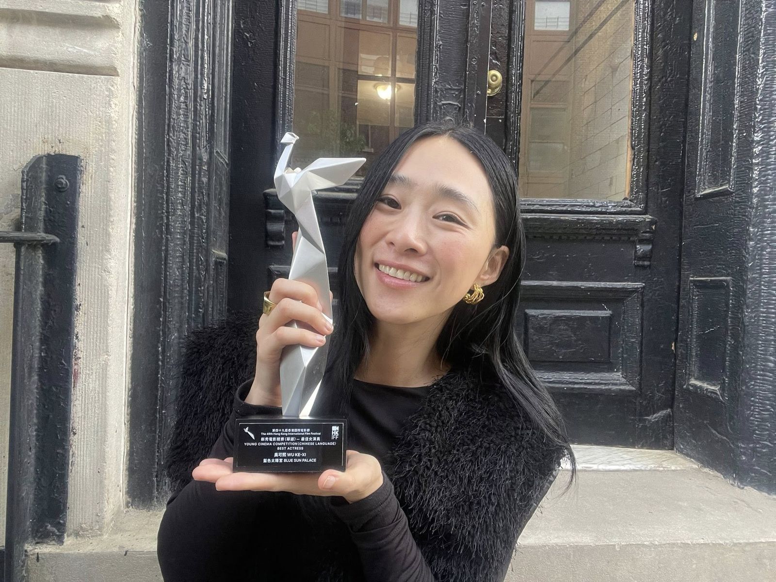  吴可熙近年多半在国外工作，今年她以美国电影《蓝色太阳宫》在香港国际电影节获最佳女主角奖。
