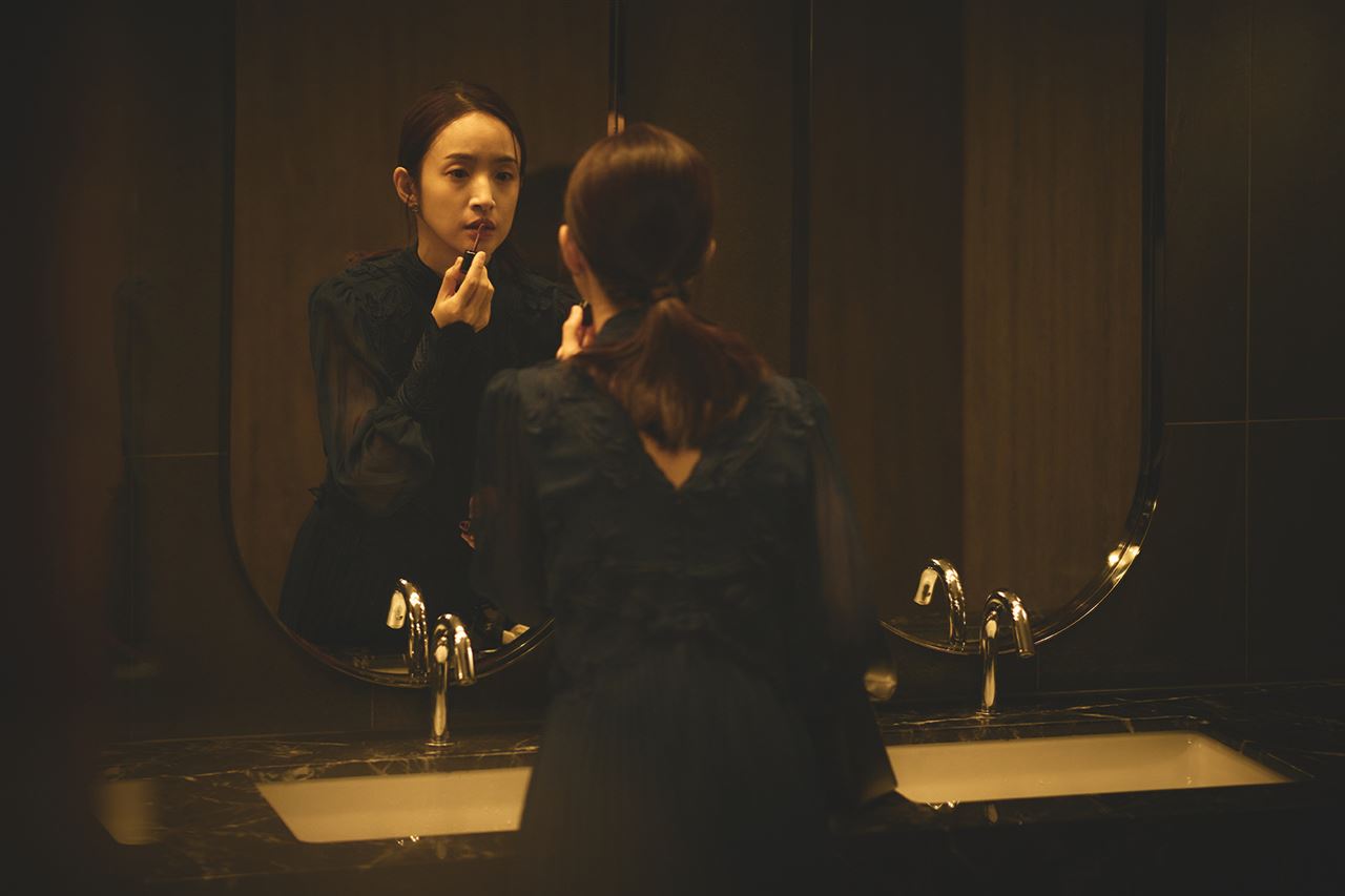  林依晨电影新作，饰演完美医师娘。
