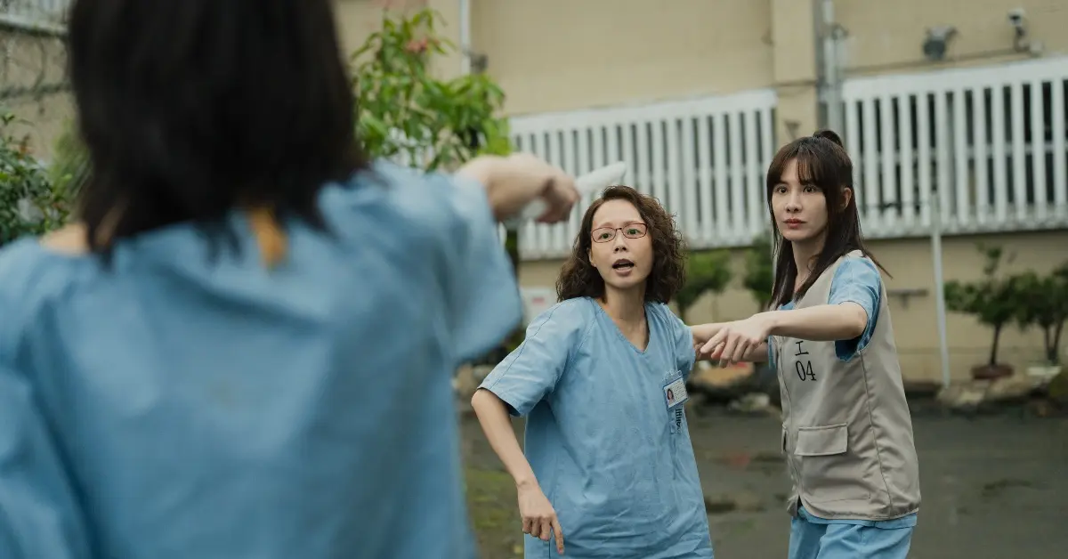 一肘撞上鼻梁,翁倩玉当场血流不止!安心亚崩溃大哭:我以为演艺生涯结束了 一肘撞上鼻梁,翁倩玉当场血流不止!安心亚崩溃大哭:我以为演艺生涯结束了