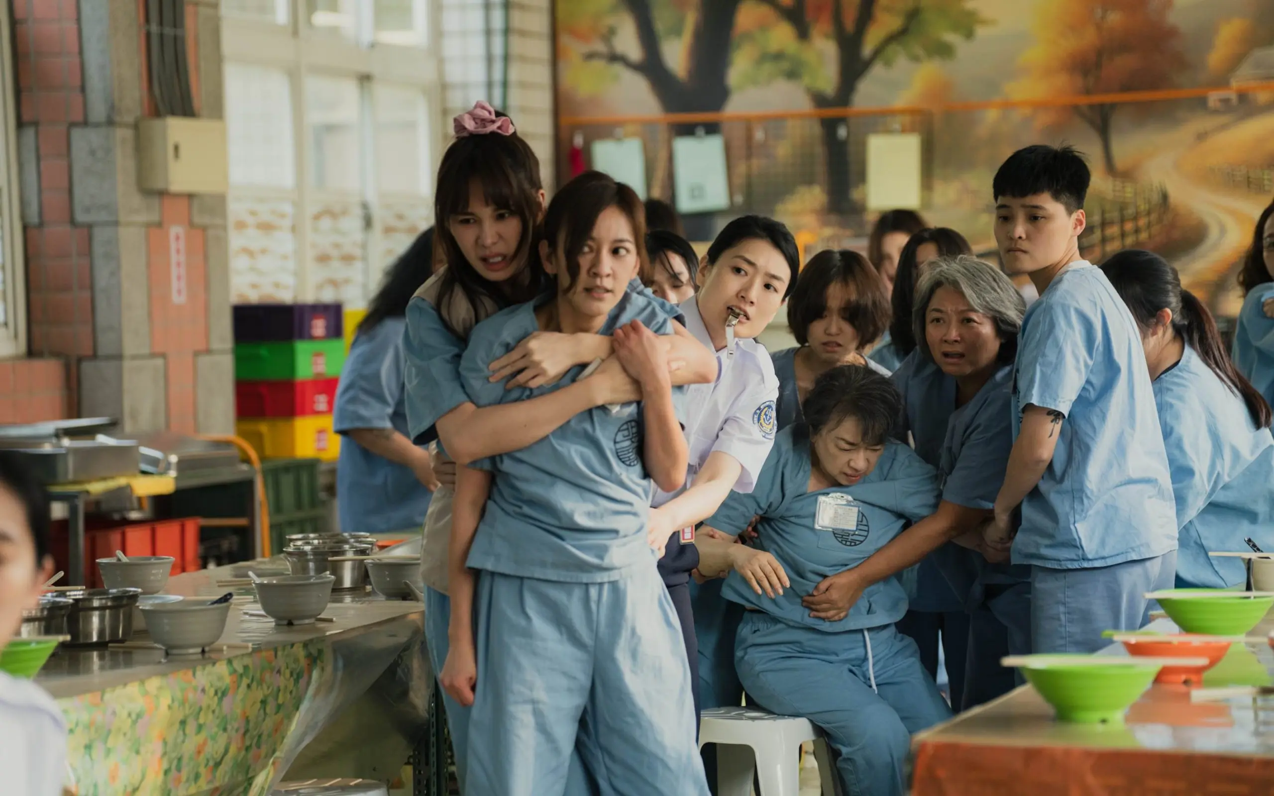 一肘撞上鼻梁,翁倩玉当场血流不止!安心亚崩溃大哭:我以为演艺生涯结束了 一肘撞上鼻梁,翁倩玉当场血流不止!安心亚崩溃大哭:我以为演艺生涯结束了