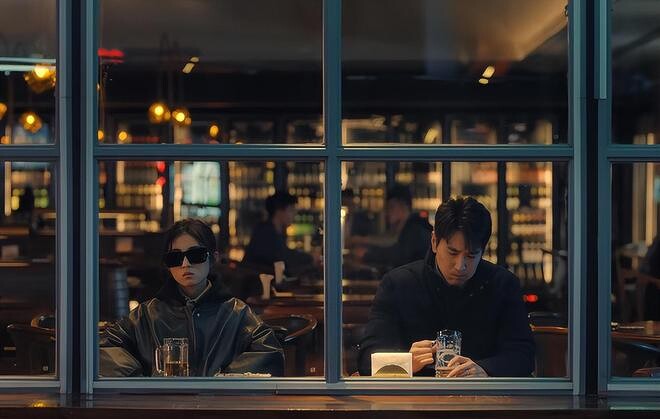 谁说翻拍必毁神作？赵又廷、张子枫新剧《秋雪漫过的冬天》，拍出了成年人最隐忍的善意