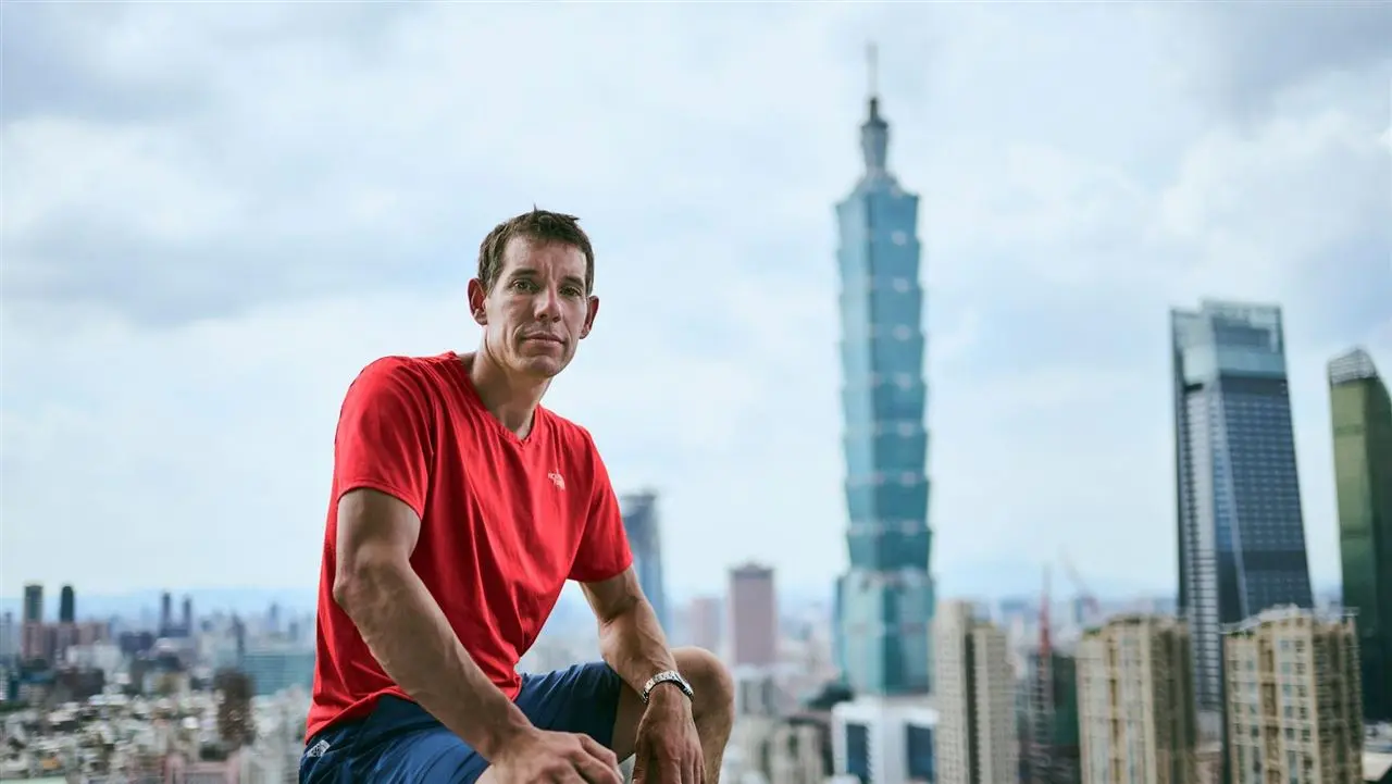 “危险本身就是重点!”徒手攀岩传奇霍诺德挑战台北 101,Netflix 将全球直播 “危险本身就是重点!”徒手攀岩传奇霍诺德挑战台北 101,Netflix 将全球直播