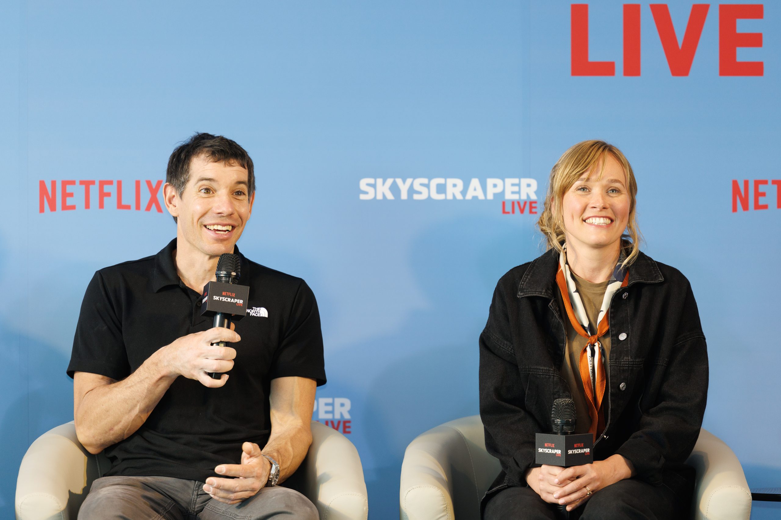 嫁给那个“随时会摔死”的男人：揭秘《徒手攀岩》背后，被视为“成功阻碍”的桑妮