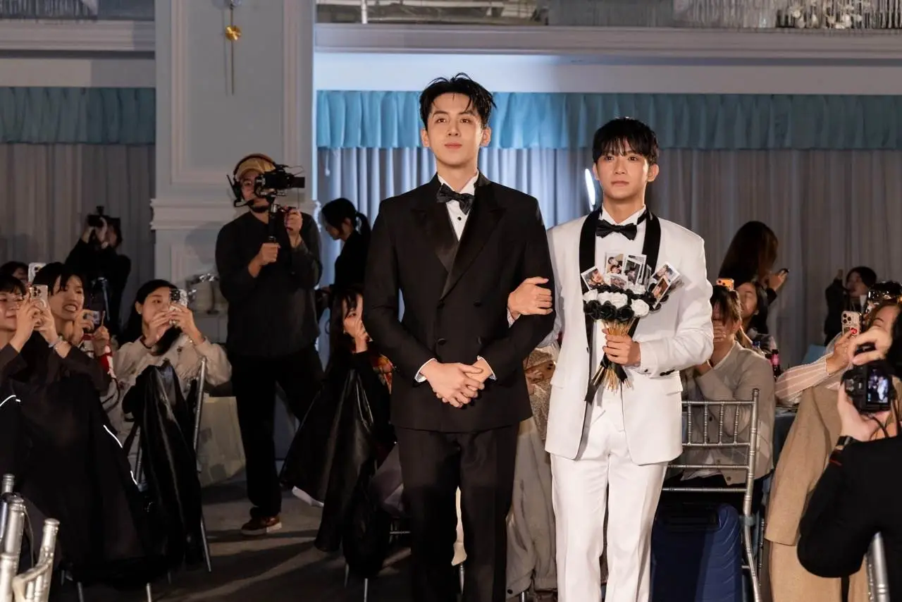 梦幻联动!BL 短剧《我说爱你是真的》办沉浸式婚礼,高凌风之子葛兆恩现场“完婚” 梦幻联动!BL 短剧《我说爱你是真的》办沉浸式婚礼,高凌风之子葛兆恩现场“完婚”