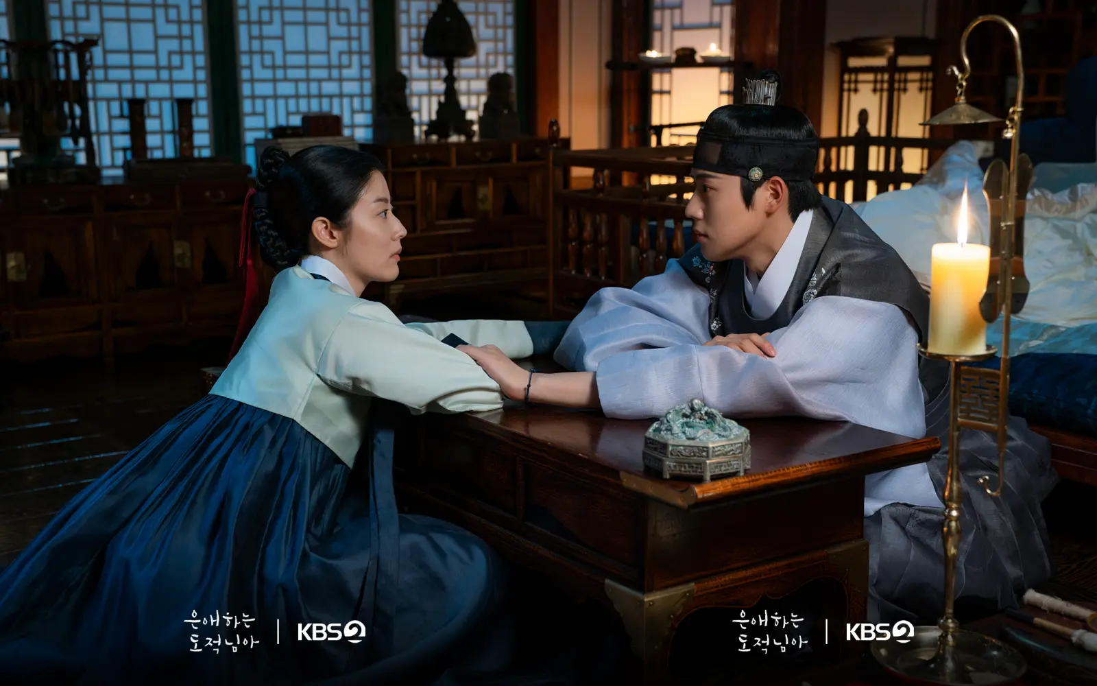 灵魂互换爱上“寡妇”?《恩爱的盗贼大人》开播 3 天登顶 Netflix,文相敏南志铉 CP 感爆棚! 灵魂互换爱上“寡妇”?《恩爱的盗贼大人》开播 3 天登顶 Netflix,文相敏南志铉 CP 感爆棚!