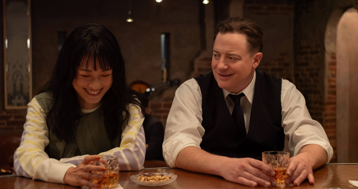 《出租家人》影评：奥斯卡影帝布兰登·费舍化身“职业亲友”，在谎言中窥见人性的孤独与温情