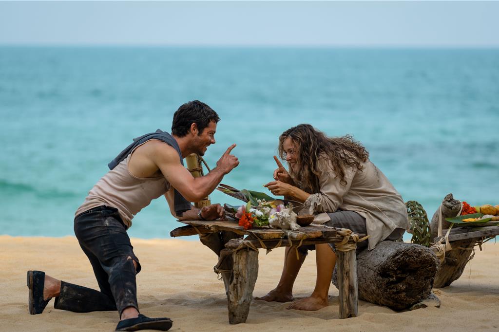 25 岁试镜《贱女孩》被嫌老？瑞秋·麦克亚当斯如何反转成就影史最强反派