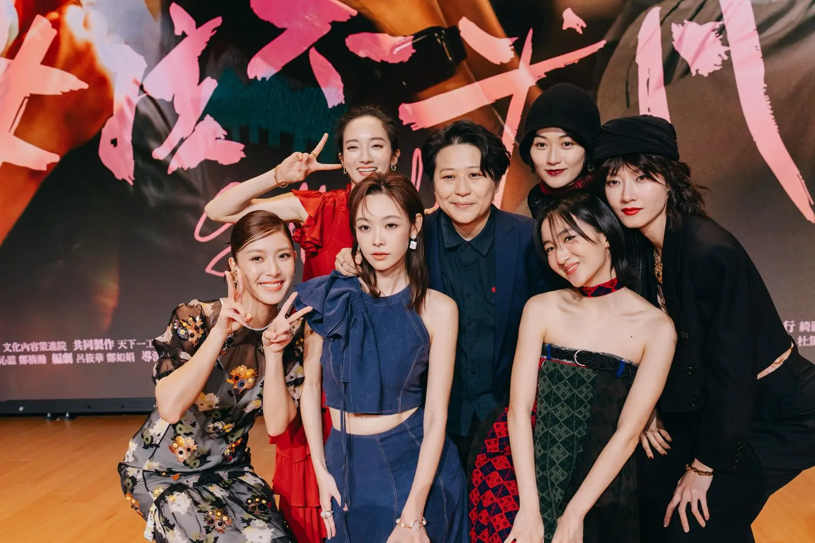 尺度背后的专业:揭秘《女孩不平凡》激情戏中的“界限清单” 尺度背后的专业:揭秘《女孩不平凡》激情戏中的“界限清单”