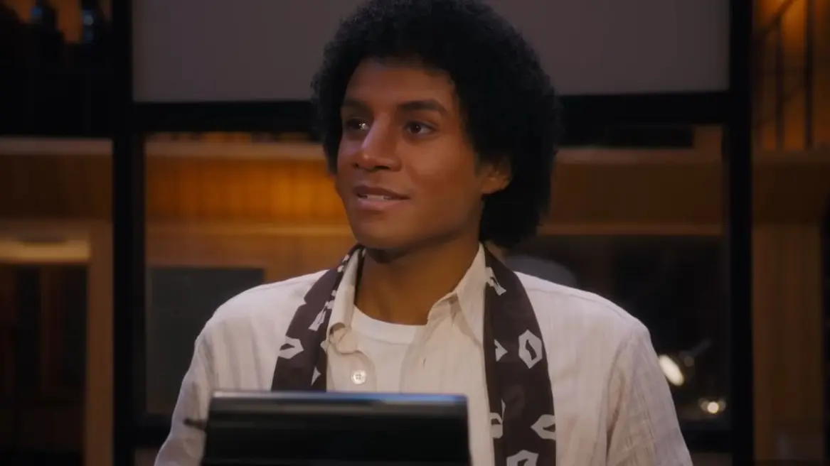 《迈克尔》：它未必能洗清所有争议，却依然让流行乐之王重回大银幕