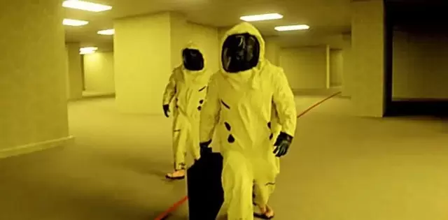 A24《后室》上映前必读：从 4chan 迷因到电影宇宙，Kane Pixels 版《后室》究竟可怕在哪？